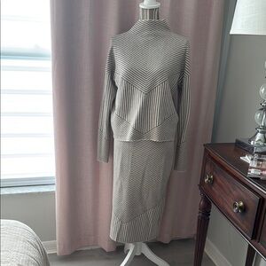 Tahari Tan Ribbed Midi Pencil Skirt Casual